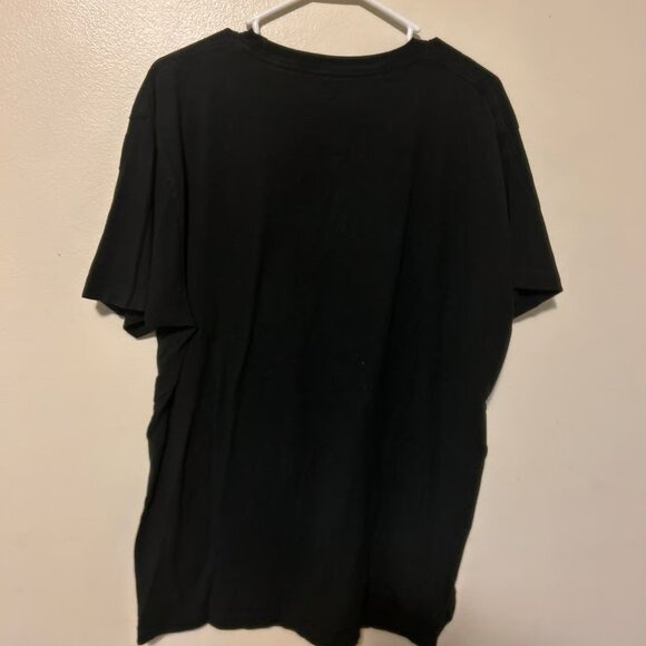 Attack on Titan Tee  *LARGE* - Picture 3 of 3